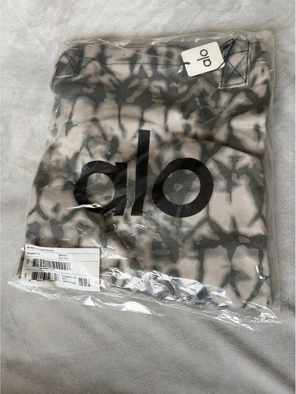 NWT-Alo Yoga Grey Tiedye Tote Bag One Size